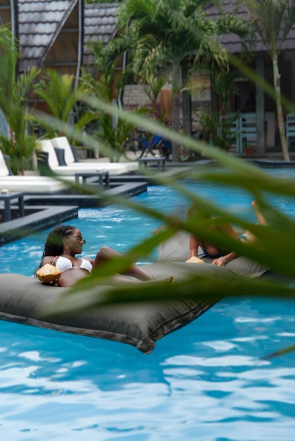 Copacabana Gili Air Gili Islands Exterior photo